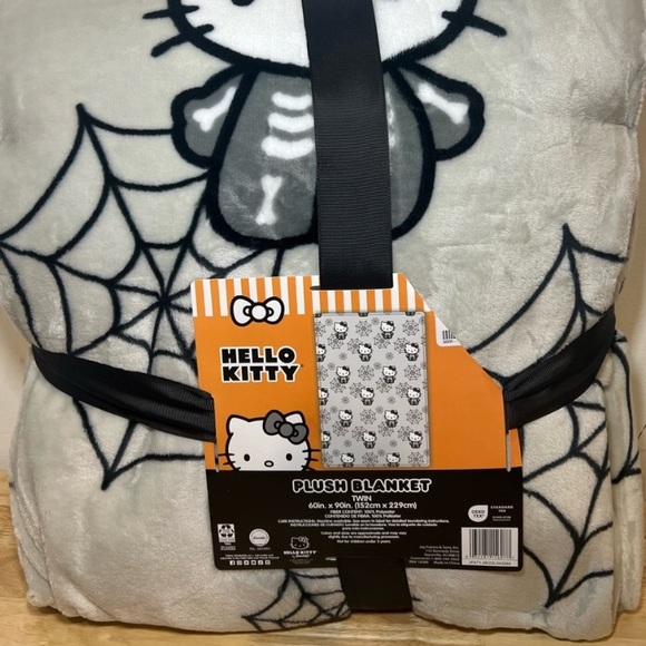 Hello Kitty Other - RARE Viral hello Kitty Halloween blanket